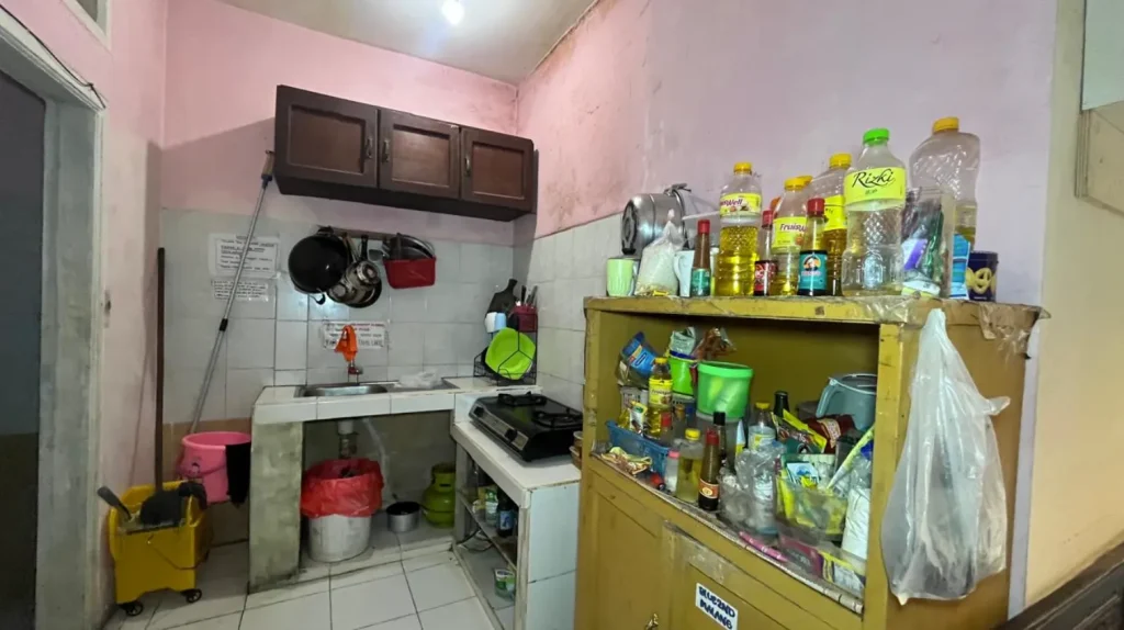 kost putri di malang, kost putri malang, kost putri nyaman di malang, kost putri fasilitas lengkap malang, kost putri eksklusif malang, kost putri aman dan nyaman malang, kost putri murah dan nyaman di malang, kost putri rekomendasi malang, kost putri terpercaya di malang, kost putri terbaik di malang, kost putri dekat kampus malang, kost putri modern malang, kost putri bersih dan rapi malang, kost putri full fasilitas malang, kost putri dengan fasilitas lengkap di malang, kost putri nyaman untuk mahasiswa malang, kost putri untuk karyawati di malang, kost putri harian bulanan malang, kost putri siap huni malang, kost putri eksklusif dan nyaman malang