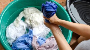 laundry malang, laundry untuk anak kost di malang, laundry harga murah di malang, laundry anak kost malang, laundry denta kost malang, tips hemat mencuci pakaian, cara mencuci pakaian hemat dan bersih, fasilitas laundry kost di malang