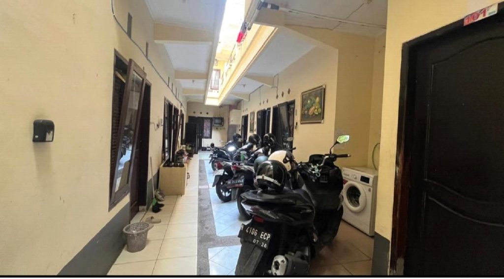 fasilitas kost putri yang lengkap di malang, kost putri bersih dan nyaman di malang, kost putri dengan fasilitas lengkap di malang, kost putri eksklusif malang, kost putri malang harga terbaik, kost putri malang lokasi strategis, kost putri murah malang, kost putri recomended di malang, rekomendasi kost muslimah yang nyaman area malang, rekomendasi kost putri malang, rekomendasi kost putri yang nyaman di malang, rekomendasi kost untuk mahasiswi di malang, kost-an yang punya garasi luas, kost-an malang dengan garasi luas