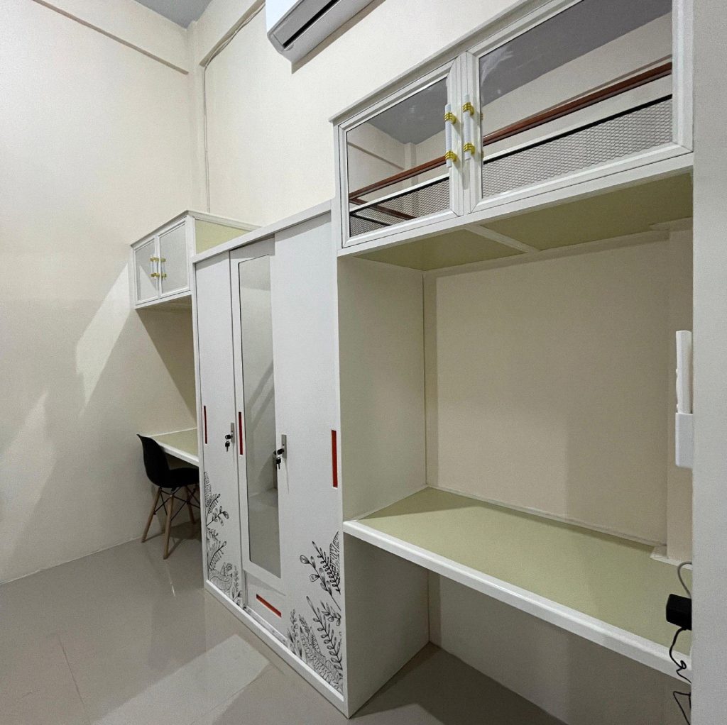 fasilitas kost putri yang lengkap di malang, kost putri bersih dan nyaman di malang, kost putri dengan fasilitas lengkap di malang, kost putri fasilitas lengkap dan nyaman di kota malang, kost putri mahasiswa UB, kost putri mahasiswa UIN, kost putri malang harga terbaik, kost putri malang lokasi strategis, kost putri murah malang, kost putri muslimah di malang untuk mahasiswa Polinema, kost putri muslimah di malang untuk mahasiswa UIN, kost putri muslimah di malang untuk mahasiswa UMM, kost putri recomended di malang, kost putri terbaik di kota malang, rekomendasi kost muslimah yang nyaman area malang, rekomendasi kost putri di malang, rekomendasi kost putri fasilitas mewah di malang, rekomendasi kost putri malang, rekomendasi kost putri untuk yang sibuk, rekomendasi kost putri yang nyaman di malang, rekomendasi kost untuk mahasiswi di malang