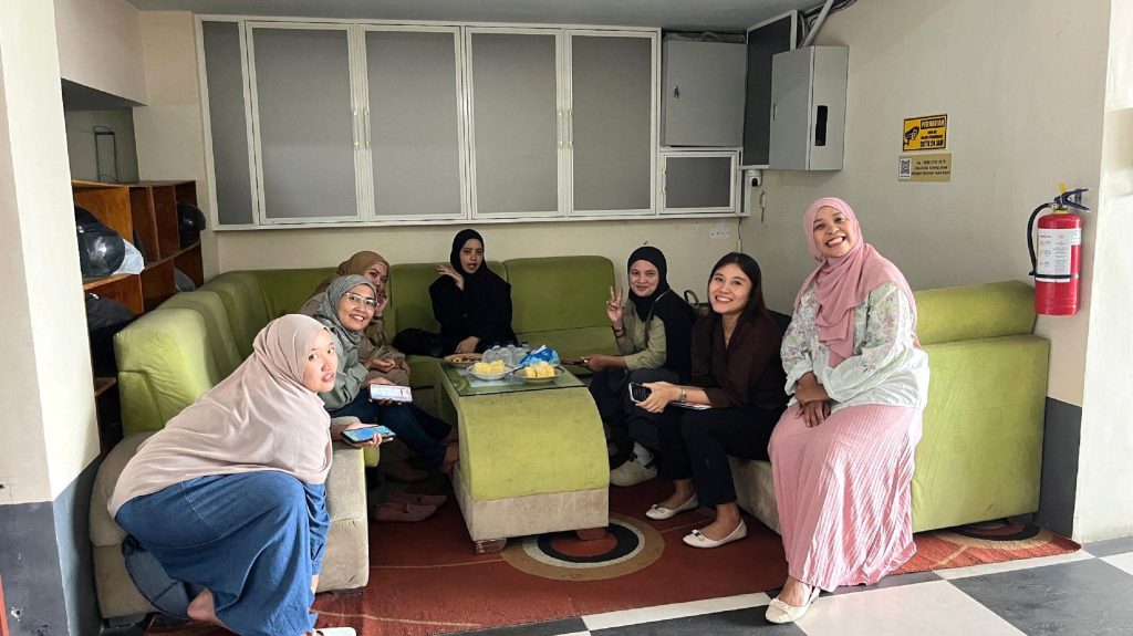  kost nyaman dan asik buat mahasiswa cewek di malang, kost putri eksklusif dekat UB, kost putri eksklusif yang nyaman daerah malang, kost putri mahasiswa UB, kost putri mahasiswa UIN, kost putri muslimah di malang untuk mahasiswa Polinema, kost putri muslimah di malang untuk mahasiswa UIN, kost putri muslimah di malang untuk mahasiswa UMM, rekomendasi kost putri di malang, rekomendasi kost putri di malang untuk kamu yang sibuk, rekomendasi kost putri untuk yang sibuk. rekomendasi kost putri untuk mahasiswa aktif